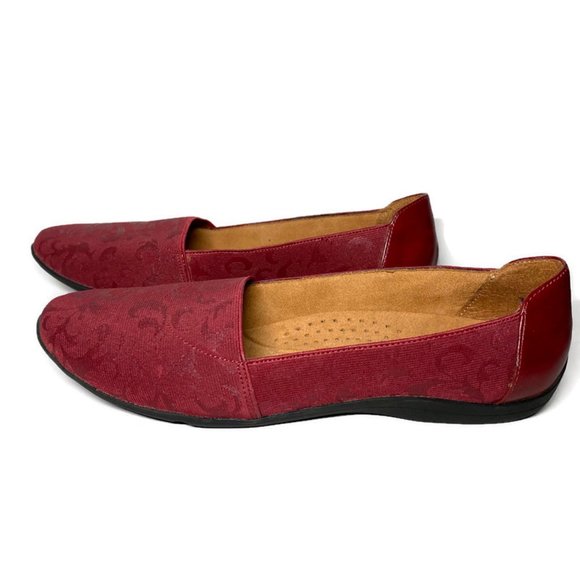 Hush Puppies Red Floral Flats - Picture 2 of 7